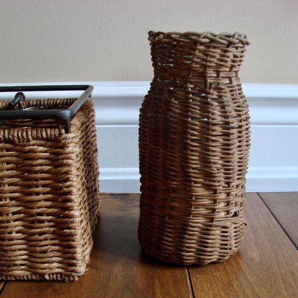 Wicker Utensil Cutlery Organizer Holder Basket and Glass Vase - Picture 3 of 8